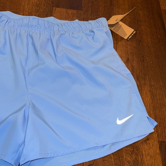 NWT Nike Challenger Men’s Sky Blue Sports Shorts (size XL) - Picture 2 of 6